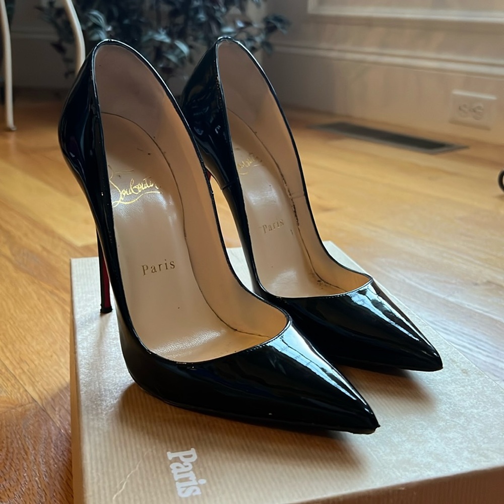 Authentic Louboutin sz 36 So Kate 120 Patent Black